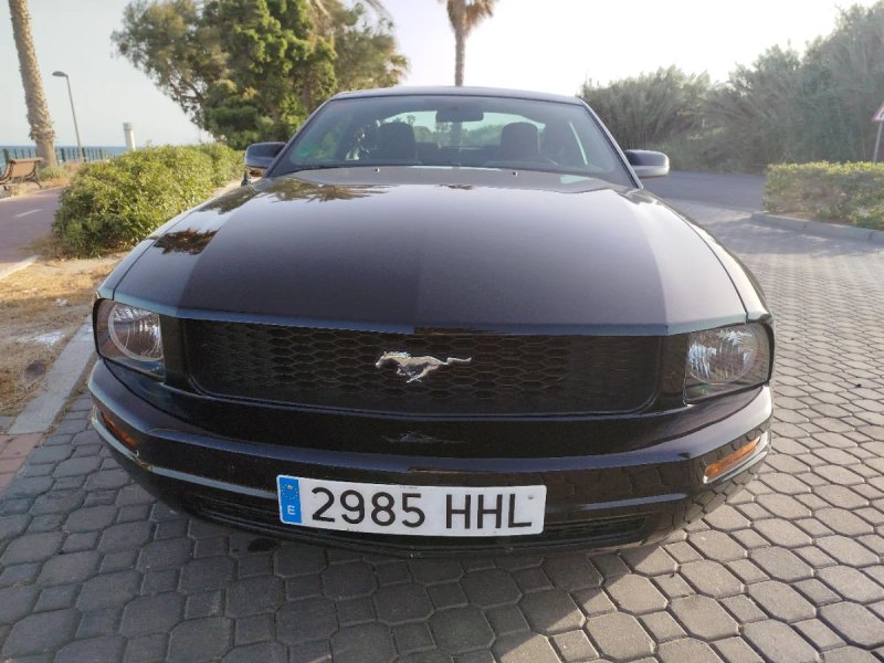 Ford Mustang 2011 - foto 1