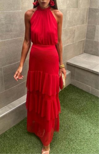 Conjunto rojo para evento
