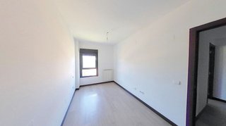 Piso en venta en San Fermín en Madrid