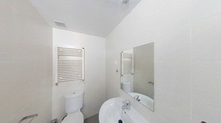 Piso en venta en San Fermín en Madrid