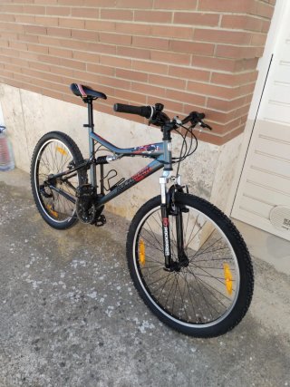 MTB Rockrider Raptor(26)×2.10.(Talla L)