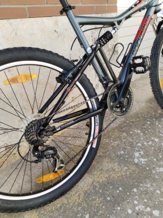 MTB Rockrider Raptor(26)×2.10.(Talla L)