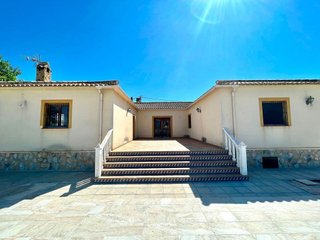 Chalet en venta en Crevillent