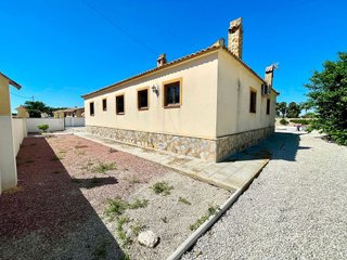 Chalet en venta en Crevillent