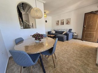 Chalet en venta en  El Acequión - Los Naúfragos en Torrevieja