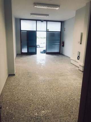 Local comercial en alquiler en Deltebre