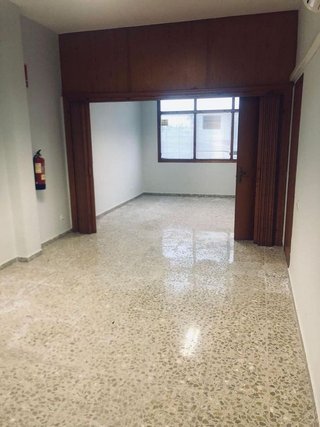 Local comercial en alquiler en Deltebre