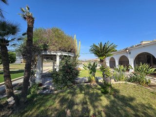Chalet en alquiler en Las Bayas en Elche