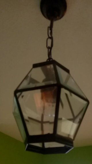 Farol colgante de metal y cristal
