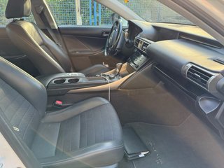 Lexus IS 300H 2013