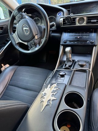 Lexus IS 300H 2013
