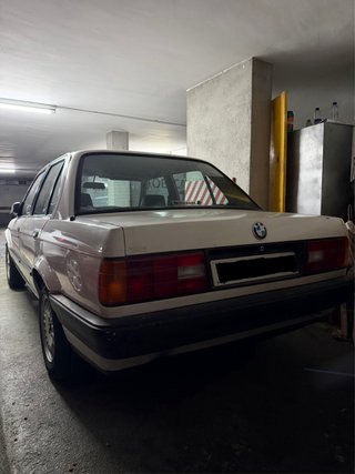 BMW E30