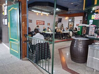 Local comercial en alquiler en Paus - Poligono San Blas en Alicante