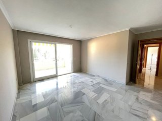 Piso en alquiler en El Mayorazgo - El Limonar en Málaga