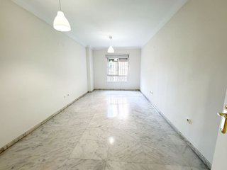 Piso en alquiler en Huerta del Pilar en Sevilla