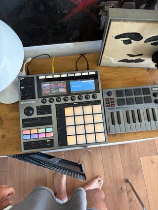 Native Instruments Maschine +