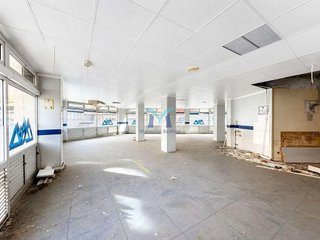 Local comercial en venta en Cee