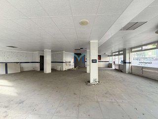Local comercial en venta en Cee