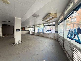 Local comercial en venta en Cee