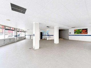 Local comercial en venta en Cee