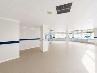 Local comercial en venta en Cee