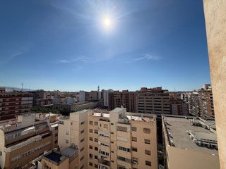 Oficina en alquiler en Centro en Almería