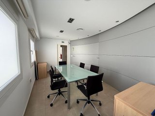 Oficina en alquiler en Centro en Almería