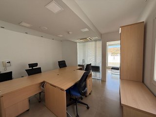 Oficina en alquiler en Centro en Almería