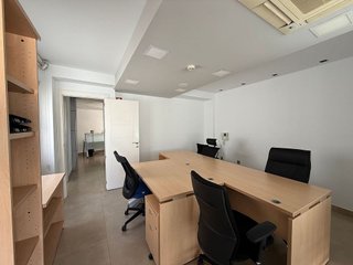 Oficina en alquiler en Centro en Almería