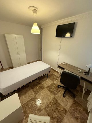 Piso en alquiler en Tres Huertas - El Torrejón - El Cerezo en Sevilla