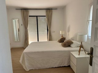 Casa adosada en alquiler en Los Naranjos - Las Brisas en Marbella