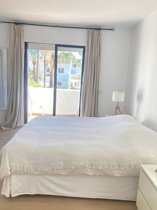 Casa adosada en alquiler en Los Naranjos - Las Brisas en Marbella