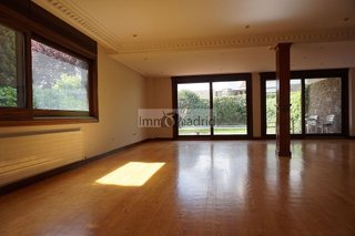 Casa pareada en alquiler en Piovera - Conde Orgaz en Madrid