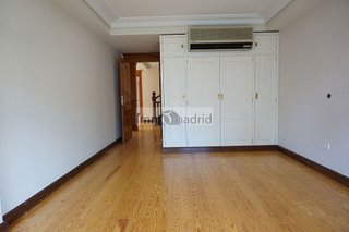 Casa pareada en alquiler en Piovera - Conde Orgaz en Madrid