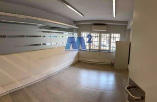 Local comercial en alquiler en Bellas Vistas en Madrid