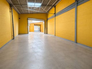 Nave industrial en venta en Veinat en Salt