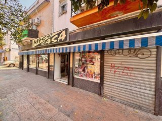 Local comercial en alquiler en La Plata en Sevilla