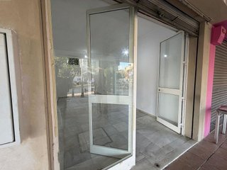 Local comercial en venta en Umbrete