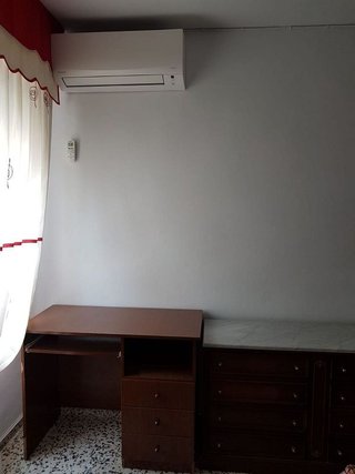 Piso en alquiler en Tres Huertas - El Torrejón - El Cerezo en Sevilla