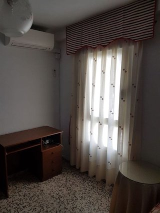 Piso en alquiler en Tres Huertas - El Torrejón - El Cerezo en Sevilla
