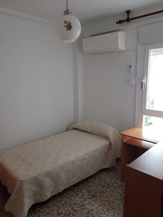 Piso en alquiler en Tres Huertas - El Torrejón - El Cerezo en Sevilla