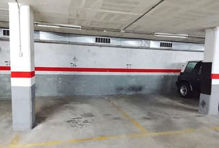 Garaje en alquiler en Segle XX en Terrassa