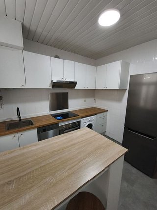 Piso en alquiler en Falperra - Santa Lucía en Coruña (A)