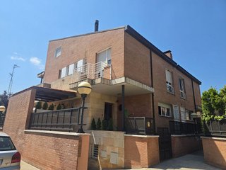 Casa adosada en venta en Cascajos - Piqueras en Logroño