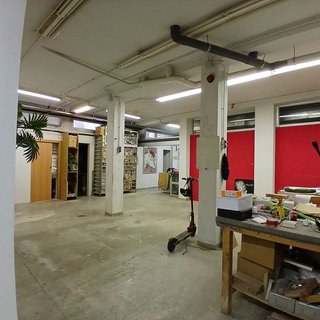 Nave industrial en venta en La Florida en Hospitalet de Llobregat, L´