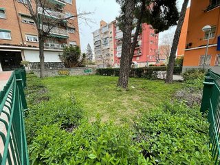 Local comercial en venta en Comillas en Madrid