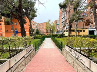 Local comercial en venta en Comillas en Madrid