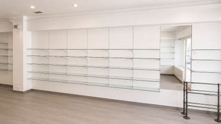 Local comercial en alquiler en Ensanche en Pamplona