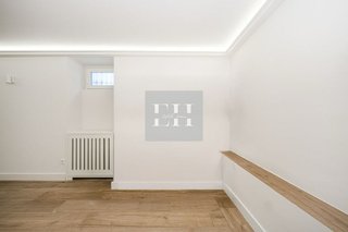 Local comercial en alquiler en Almagro en Madrid