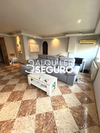 Piso en alquiler en Villayuventus-Renfe en Parla